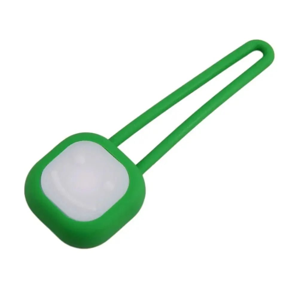 š” Keep Your Pet Safe and Stylish with the Waterproof LED Walking Night Pendant - Checkouts UK