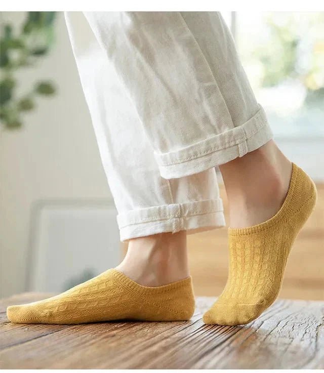 🌸 Treat Your Feet Right – The Invisible Socks That Feel Like a Hug - Checkouts UK