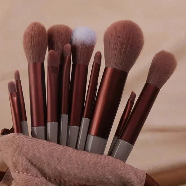 Why Every Makeup Routine Needs a Quality Brushes Set - Checkouts UK