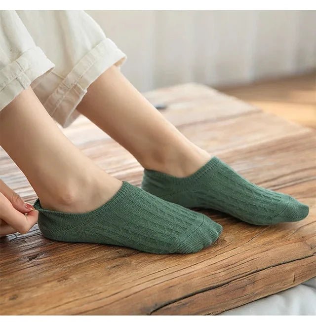 5 Pairs Women's silicone invisible Boat Socks Summer Solid Color Ankle Boat Socks Female Soft Cotton Slipper Socks 35 - 40 EUR - Checkouts UK